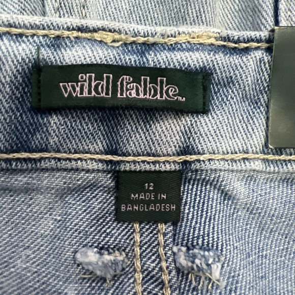 NWT Wild Fable Denim Shorts Light Wash Highest-Rise Cheeky Women's 12 / 31” - Picture 7 of 9